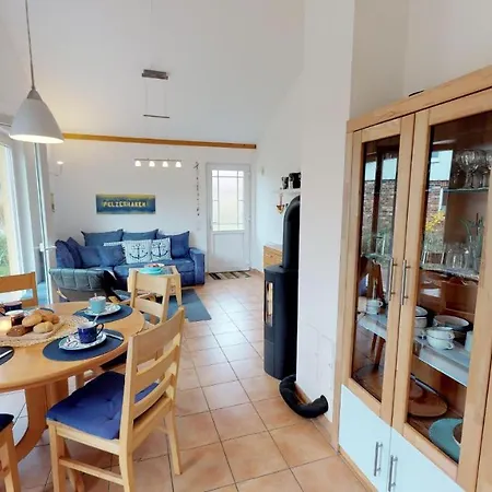 Suedstrand Haus 44 * Пельцерхакен